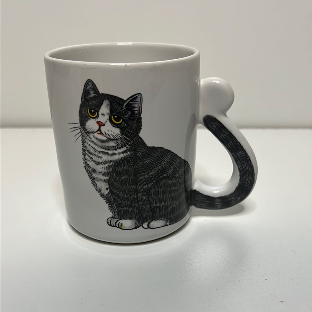 Vintage 80 tuxedo cat coffee mug tail for handle